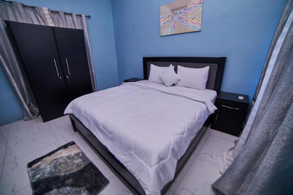Afranasa Inn Tema Exterior foto